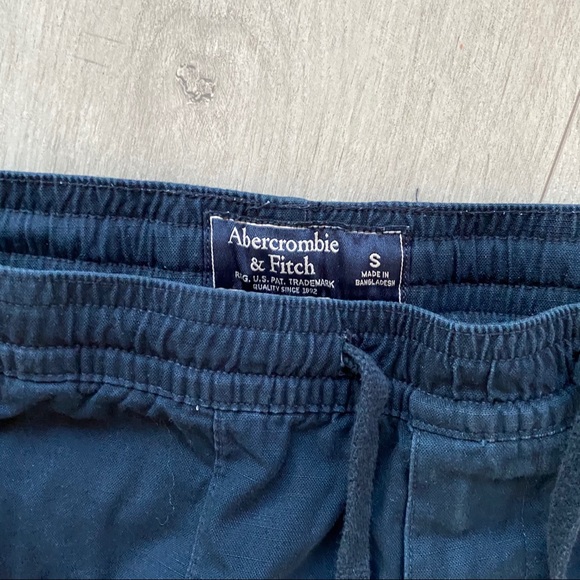 Abercrombie and Fitch pants - Picture 2 of 2